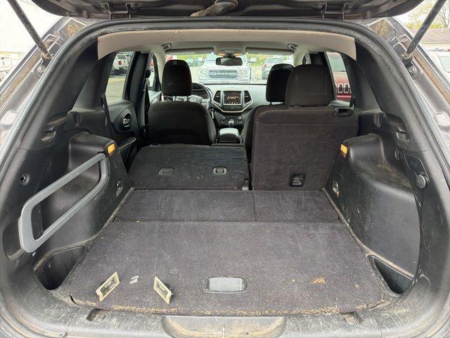 used 2016 Jeep Cherokee car, priced at $12,268