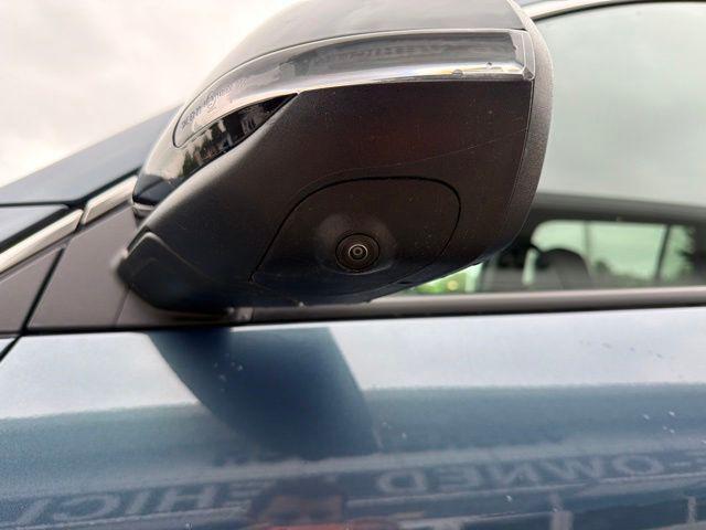 used 2025 Chevrolet Traverse car, priced at $33,962
