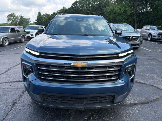 used 2025 Chevrolet Traverse car, priced at $34,712