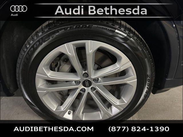 new 2026 Audi Q7 car, priced at $69,640