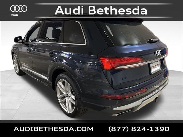 new 2025 Audi Q7 car, priced at $76,440