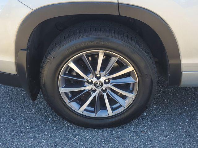 used 2018 Toyota Highlander car, priced at $19,891