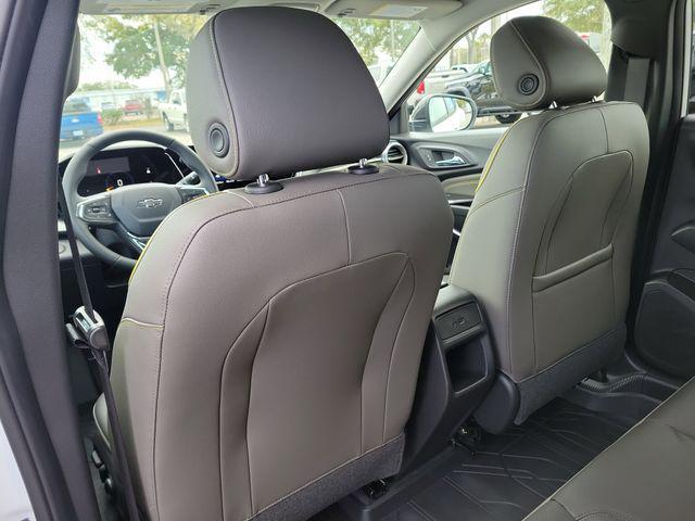 new 2025 Chevrolet Trax car, priced at $25,460