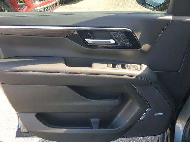 new 2025 Chevrolet Suburban car, priced at $82,346