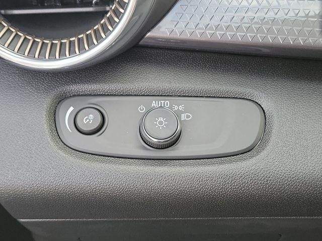 new 2025 Chevrolet Trax car, priced at $25,338