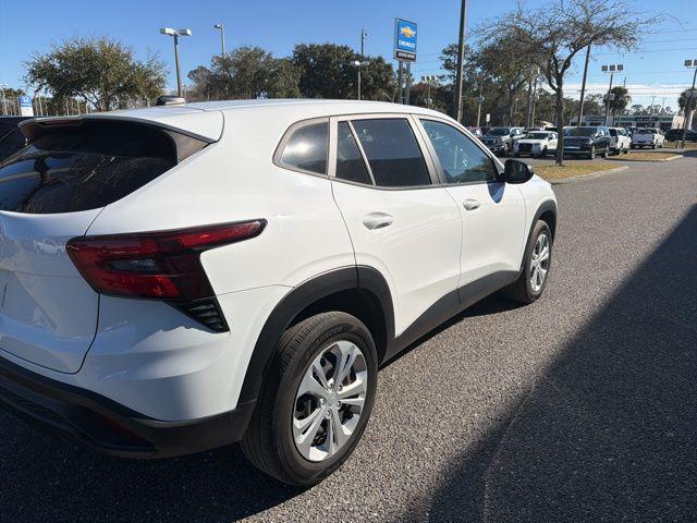 used 2024 Chevrolet Trax car, priced at $18,734