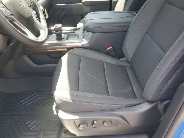 new 2025 Chevrolet Silverado 1500 car, priced at $52,683