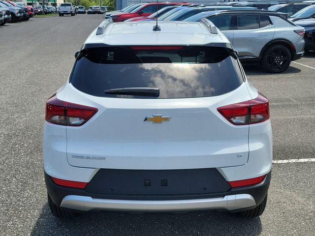 new 2026 Chevrolet TrailBlazer car, priced at $28,001
