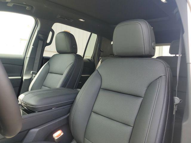 new 2025 Chevrolet Traverse car, priced at $46,130