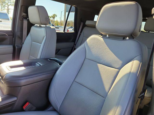 used 2023 GMC Yukon car, priced at $50,991