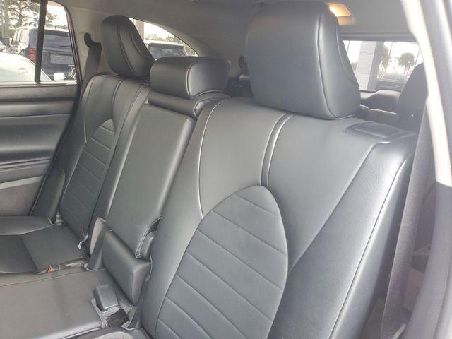 used 2021 Toyota Highlander Hybrid car, priced at $27,436