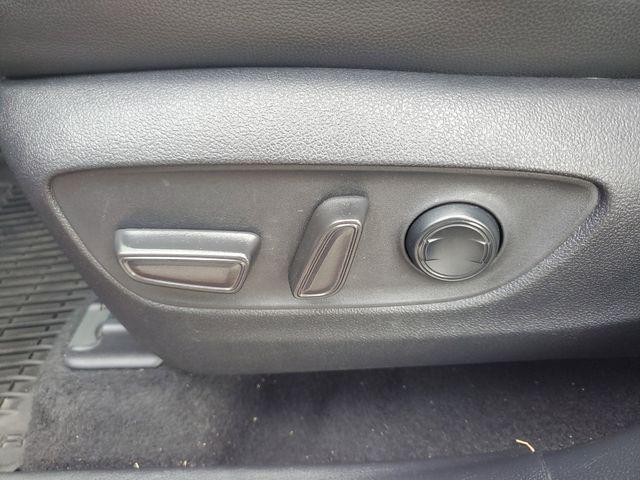 used 2021 Toyota Highlander Hybrid car, priced at $27,436