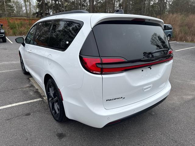 new 2026 Chrysler Pacifica car, priced at $49,583