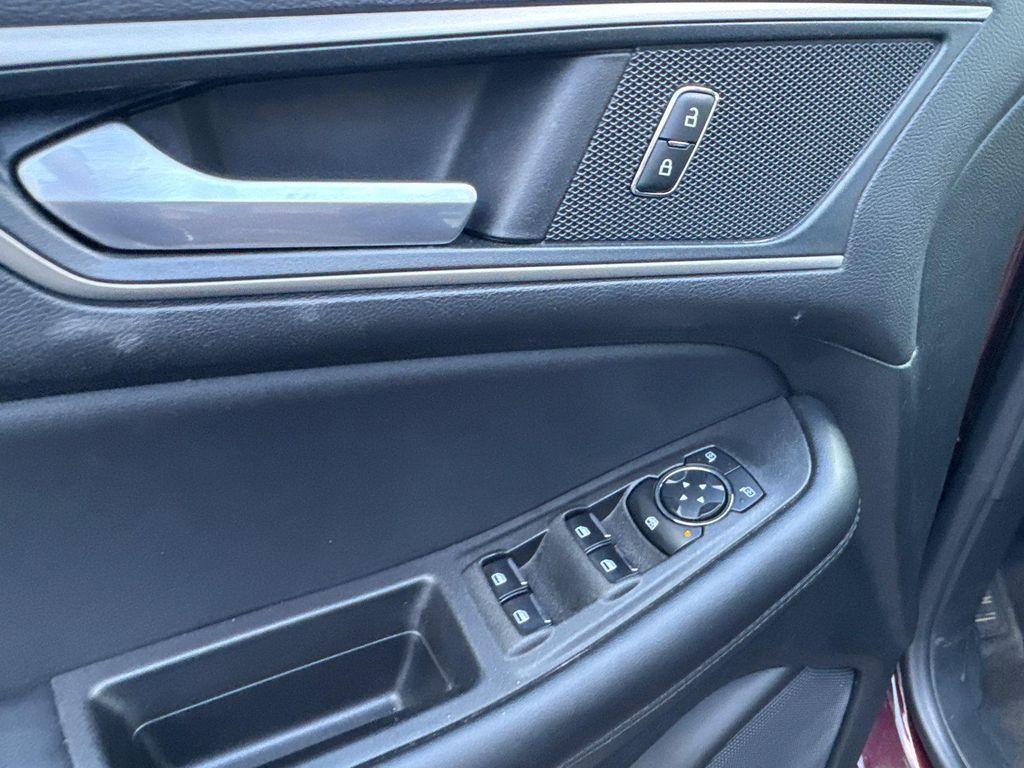 used 2024 Ford Edge car
