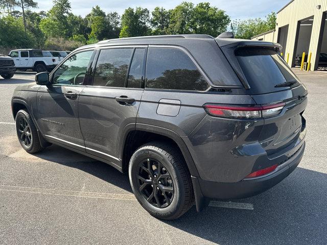 new 2026 Jeep Grand Cherokee car, priced at $41,393