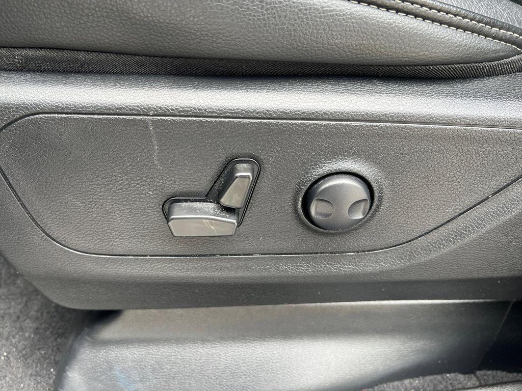 used 2025 Ram 1500 car, priced at $46,999
