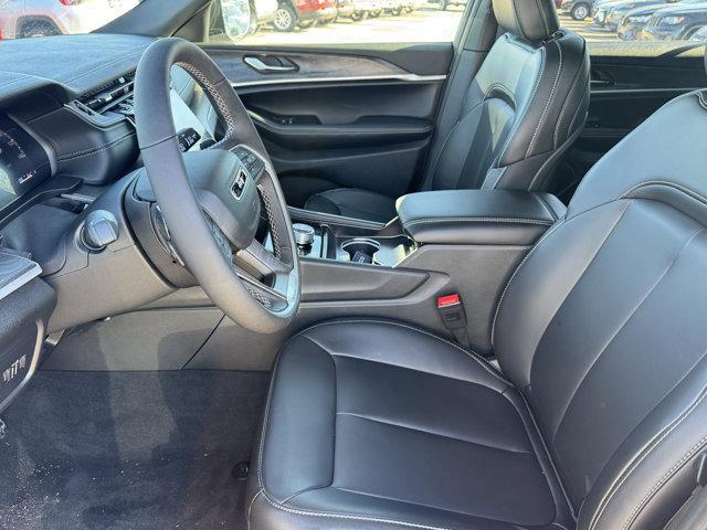 new 2025 Jeep Grand Cherokee L car, priced at $37,520