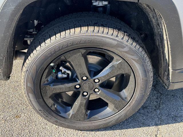 new 2025 Jeep Grand Cherokee L car, priced at $37,520