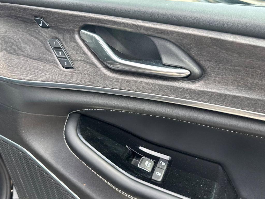 used 2025 Jeep Grand Cherokee L car, priced at $40,999