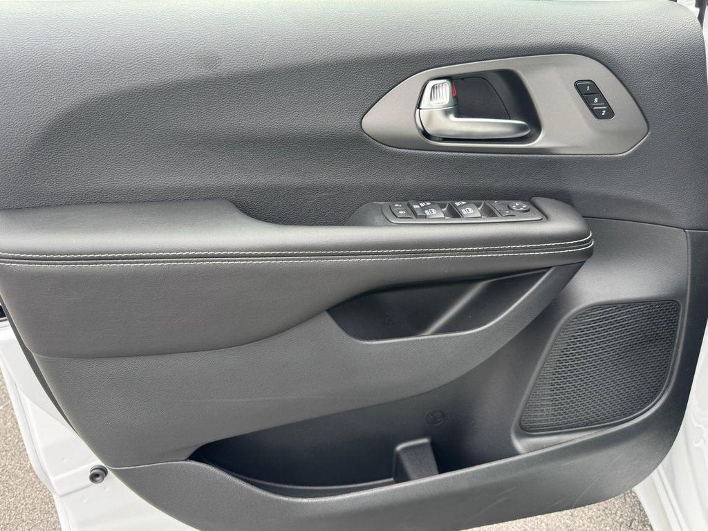 new 2027 Chrysler Pacifica car, priced at $49,648