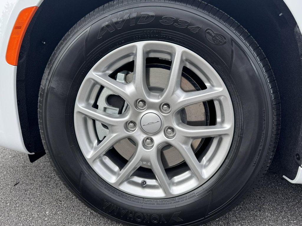 new 2027 Chrysler Pacifica car, priced at $49,648
