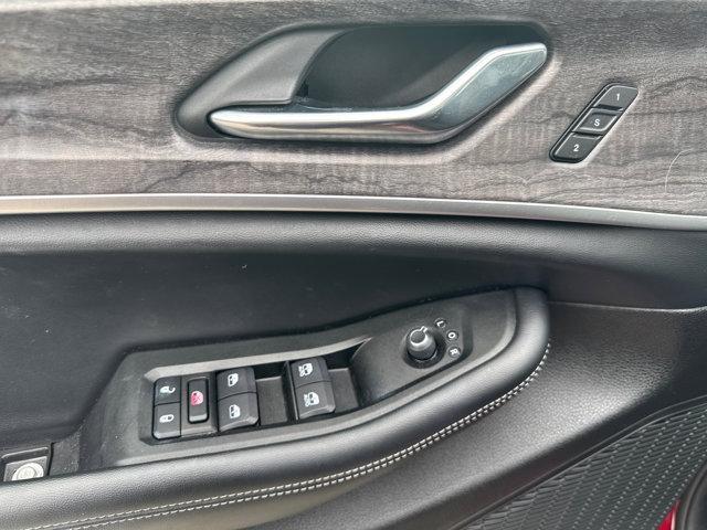 used 2025 Jeep Grand Cherokee car, priced at $32,699