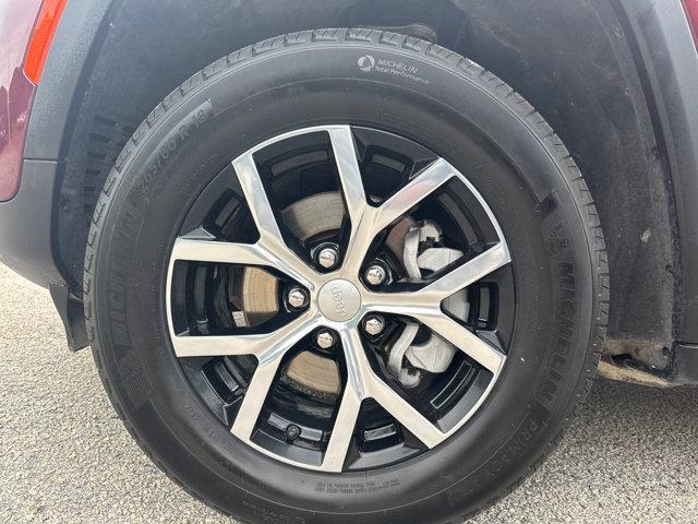 used 2025 Jeep Grand Cherokee car, priced at $32,699