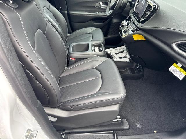 new 2026 Chrysler Pacifica car, priced at $39,333