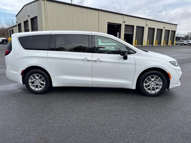 new 2026 Chrysler Pacifica car, priced at $39,333