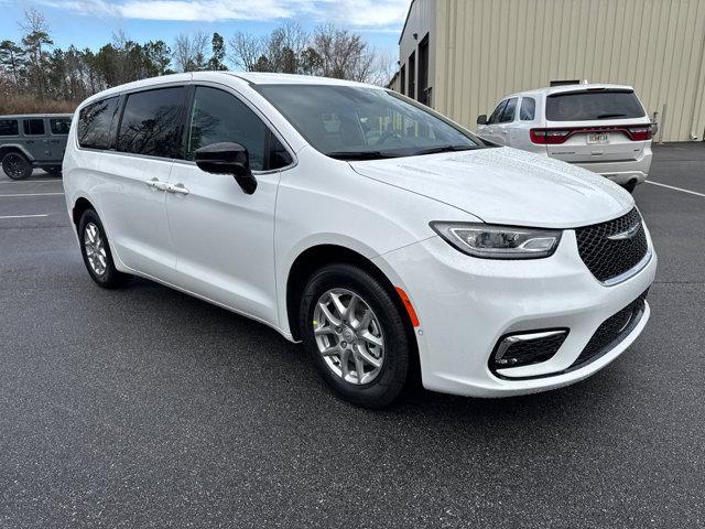 new 2026 Chrysler Pacifica car, priced at $39,333