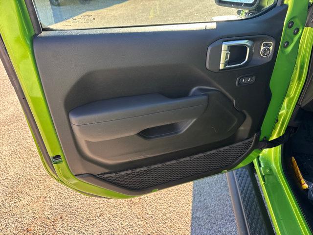 new 2025 Jeep Gladiator car, priced at $34,170