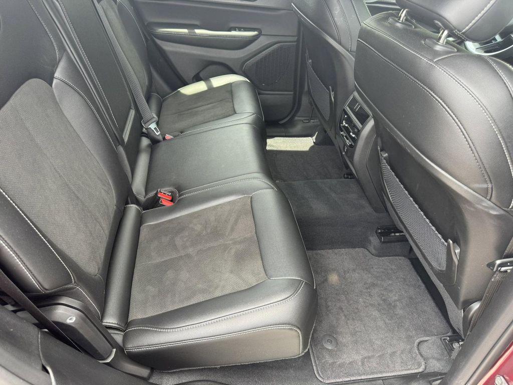 used 2025 Jeep Grand Cherokee car, priced at $34,999