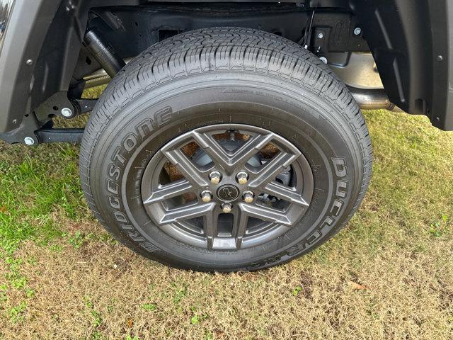 new 2025 Jeep Gladiator car, priced at $33,880