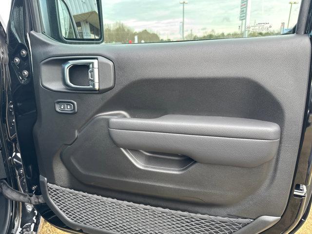 new 2025 Jeep Gladiator car, priced at $33,880