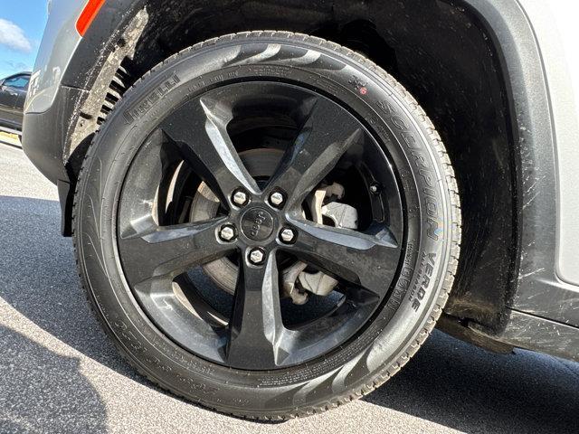 used 2025 Jeep Grand Cherokee car, priced at $36,999