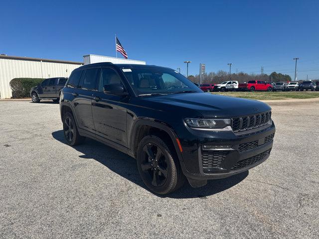 new 2026 Jeep Grand Cherokee car, priced at $44,393