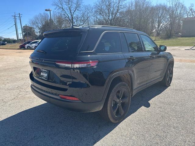new 2026 Jeep Grand Cherokee car, priced at $44,393