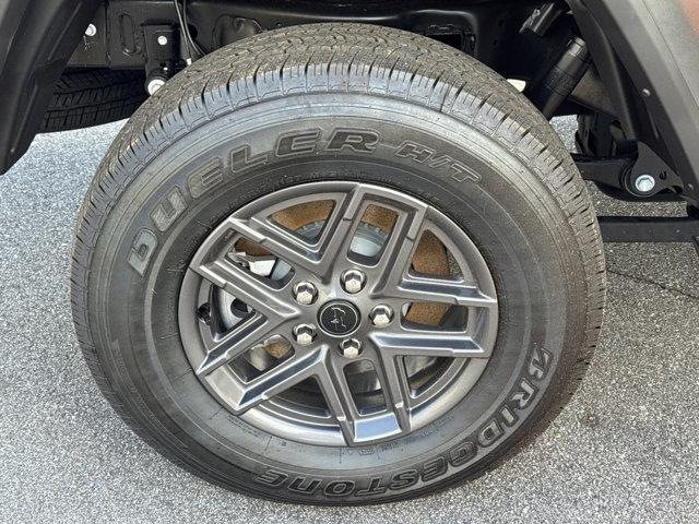 new 2025 Jeep Gladiator car, priced at $34,515