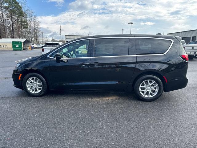 new 2026 Chrysler Pacifica car, priced at $39,333