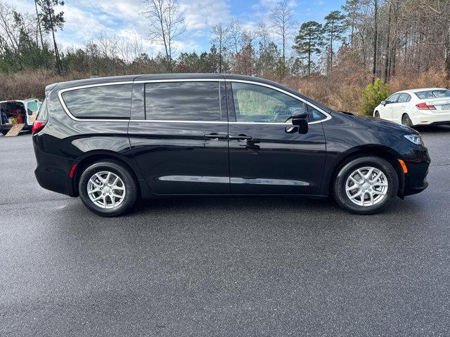 new 2026 Chrysler Pacifica car, priced at $39,333