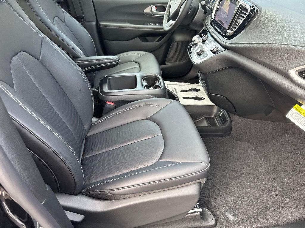 new 2026 Chrysler Pacifica car, priced at $39,333