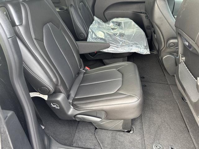 new 2026 Chrysler Pacifica car, priced at $39,333