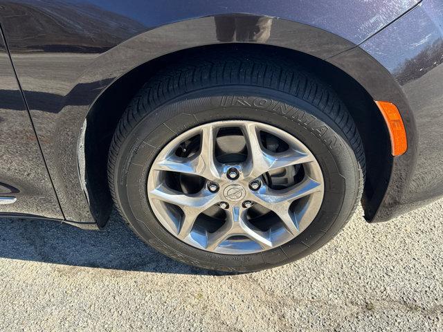 used 2017 Chrysler Pacifica car, priced at $9,995