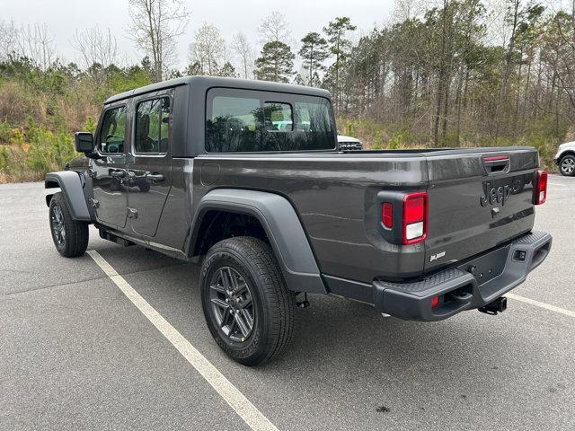 new 2026 Jeep Gladiator car, priced at $37,674