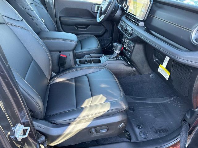 new 2025 Jeep Wrangler car, priced at $46,310