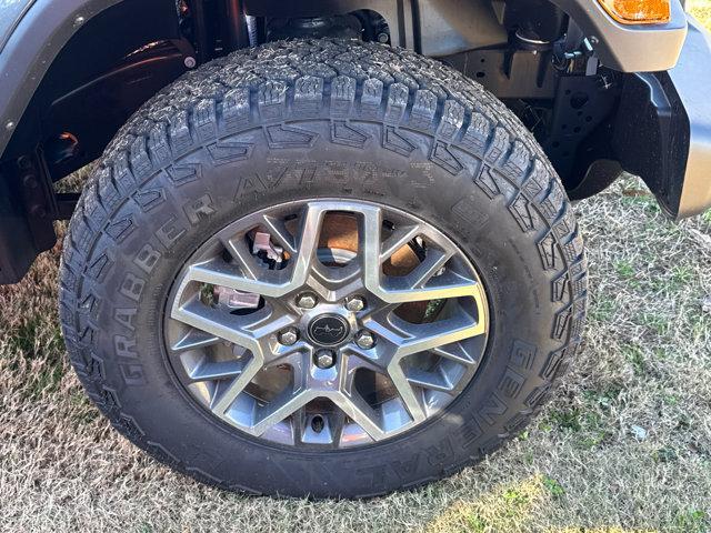 new 2025 Jeep Wrangler car, priced at $46,310