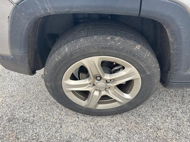 used 2023 Jeep Compass car, priced at $18,995