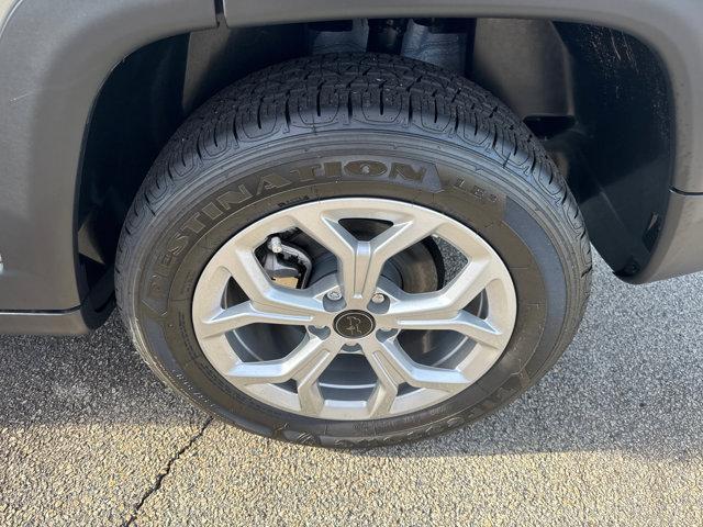 new 2025 Jeep Compass car, priced at $24,995