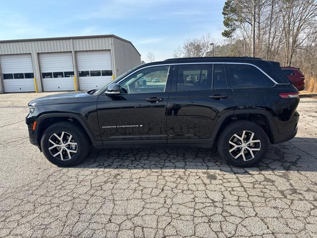 used 2024 Jeep Grand Cherokee car, priced at $32,950