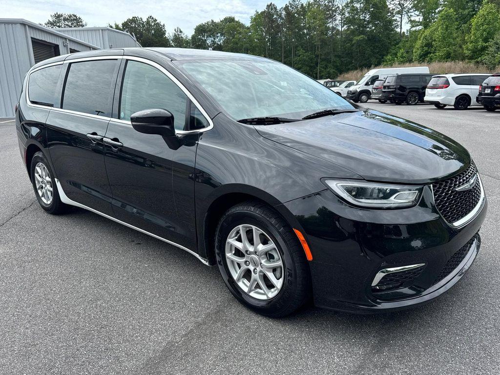 used 2023 Chrysler Pacifica car, priced at $18,999